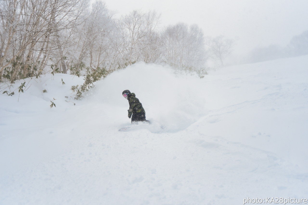 星野リゾート トマム　連日の降雪のおかげで『雲海ゴンドラ』を使った滑走が解禁。これで大部分滑走可能となりました♪